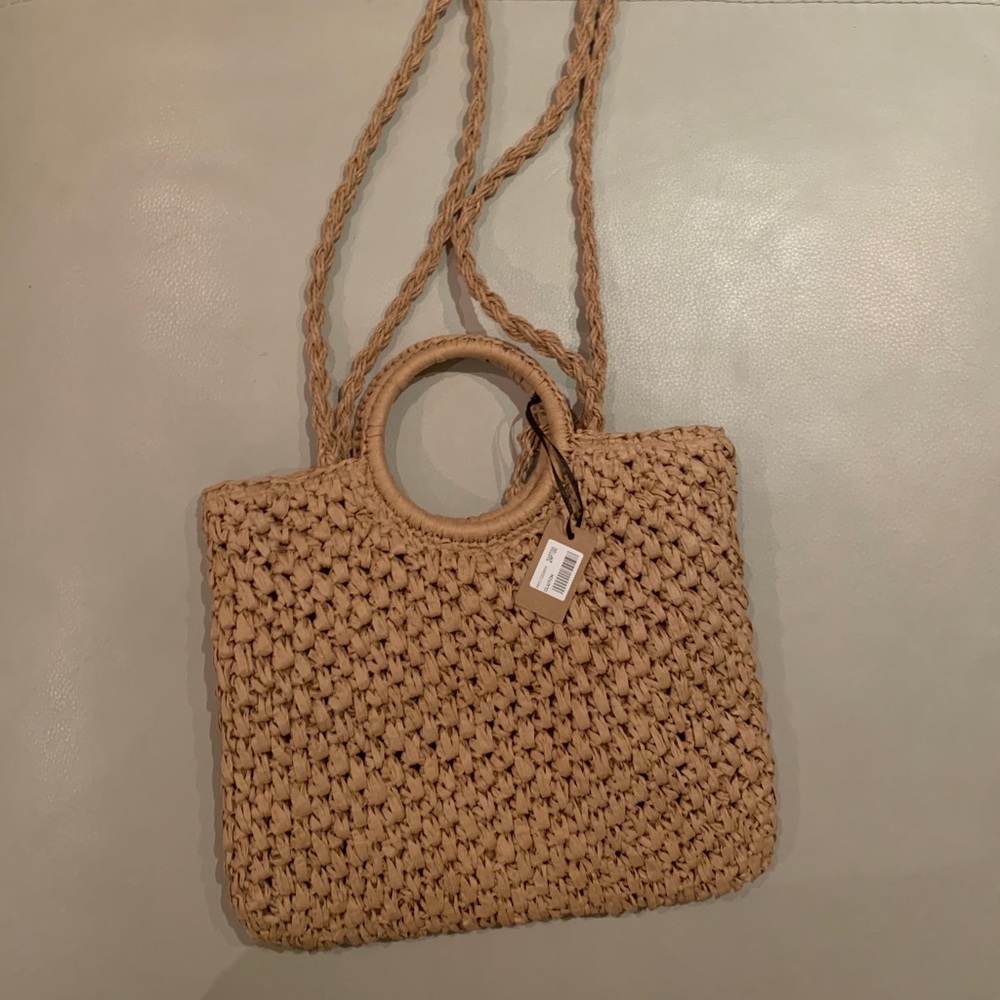 Straw Crossbody Bag with Handle.